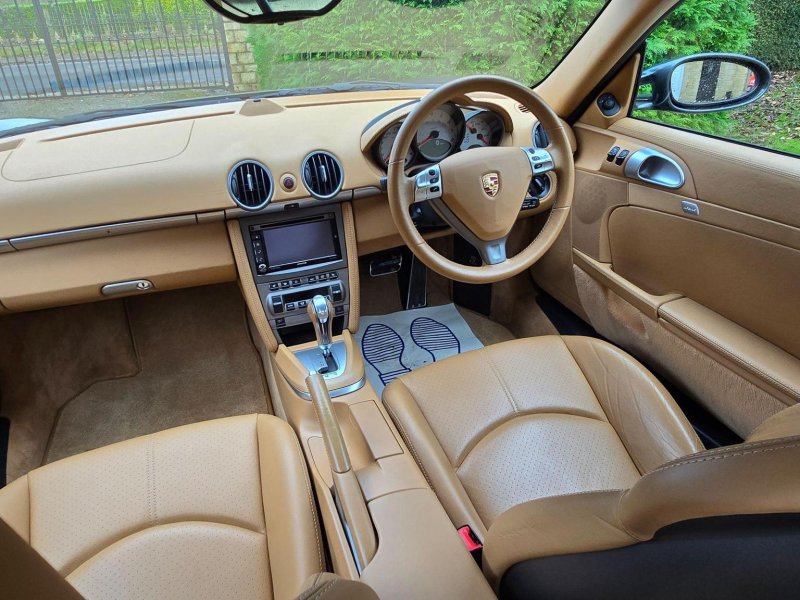 PORSCHE CAYMAN