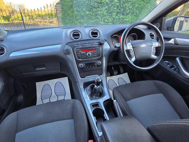 FORD MONDEO