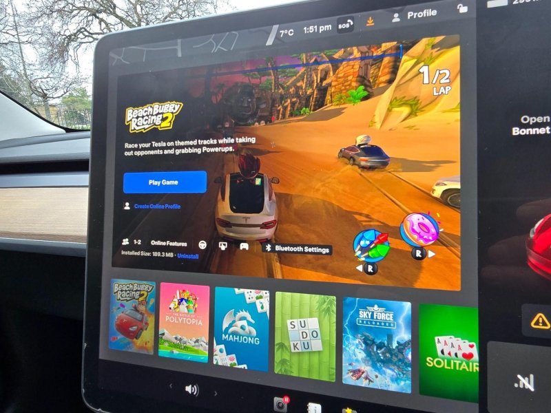 TESLA MODEL 3