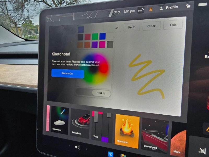 TESLA MODEL 3