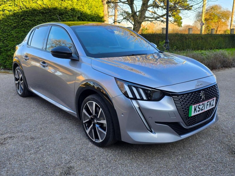 PEUGEOT E-208