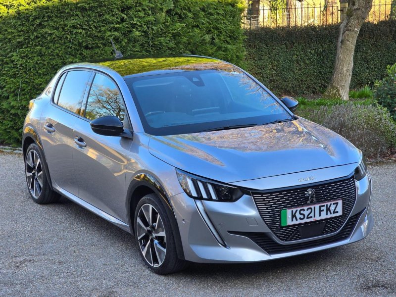 PEUGEOT E-208